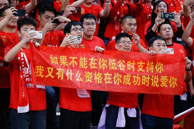 带队掌控中场并罚入点球 若日尼奥获全场最高分
